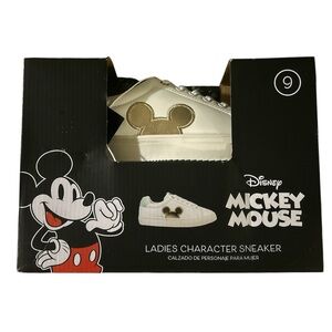 Disney Mickey Mouse Ladies
Character Sneakers Women’s size 9 New In Box ALDI